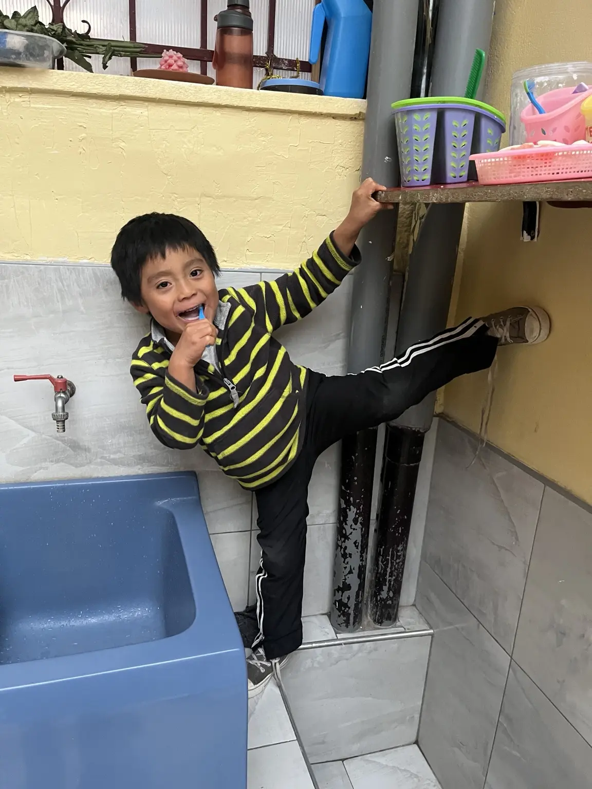 Volunteer activity at Hogar Juana de Aza